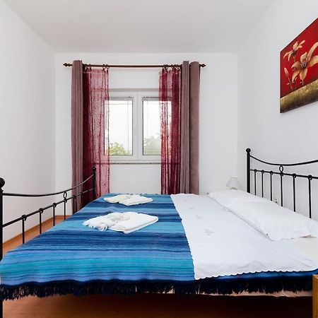 Apartments Milan Rakalj Екстериор снимка