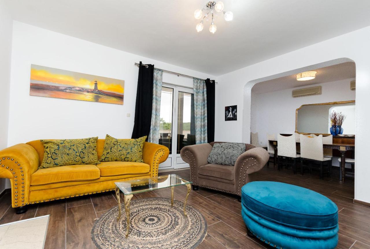 Apartments Milan Rakalj Екстериор снимка