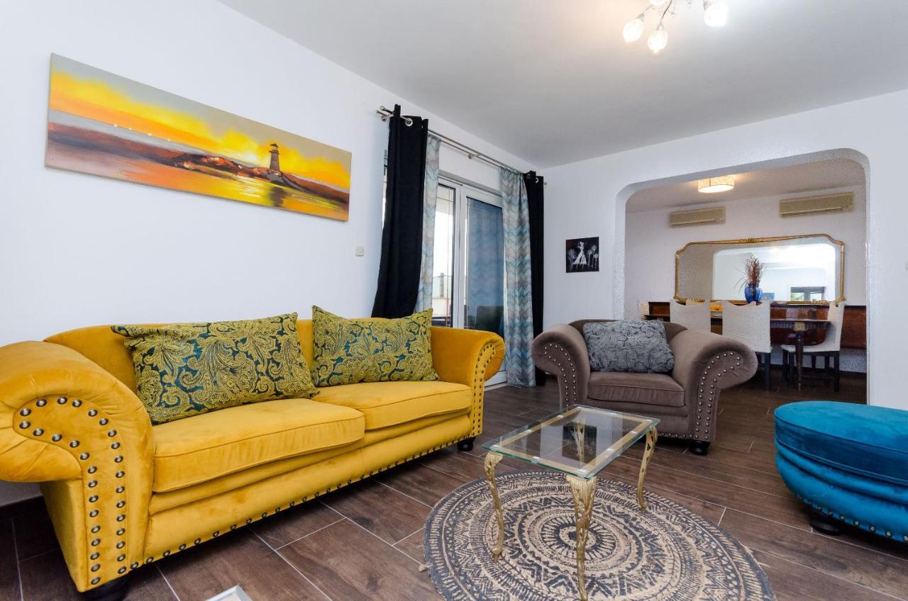 Apartments Milan Rakalj Екстериор снимка