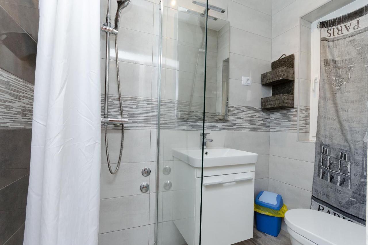 Apartments Milan Rakalj Екстериор снимка