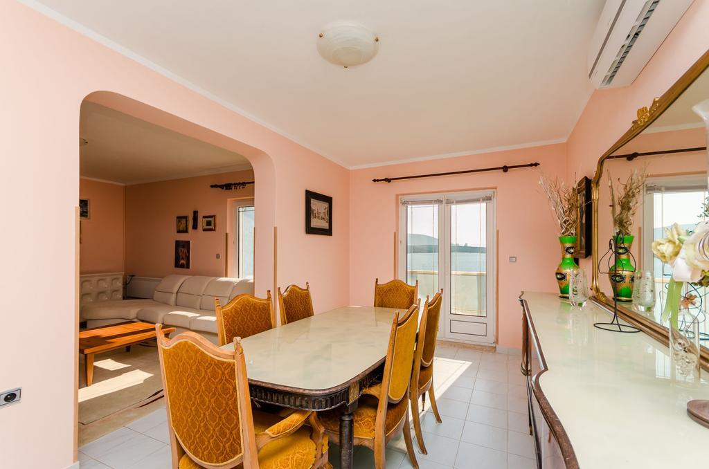 Apartments Milan Rakalj Екстериор снимка
